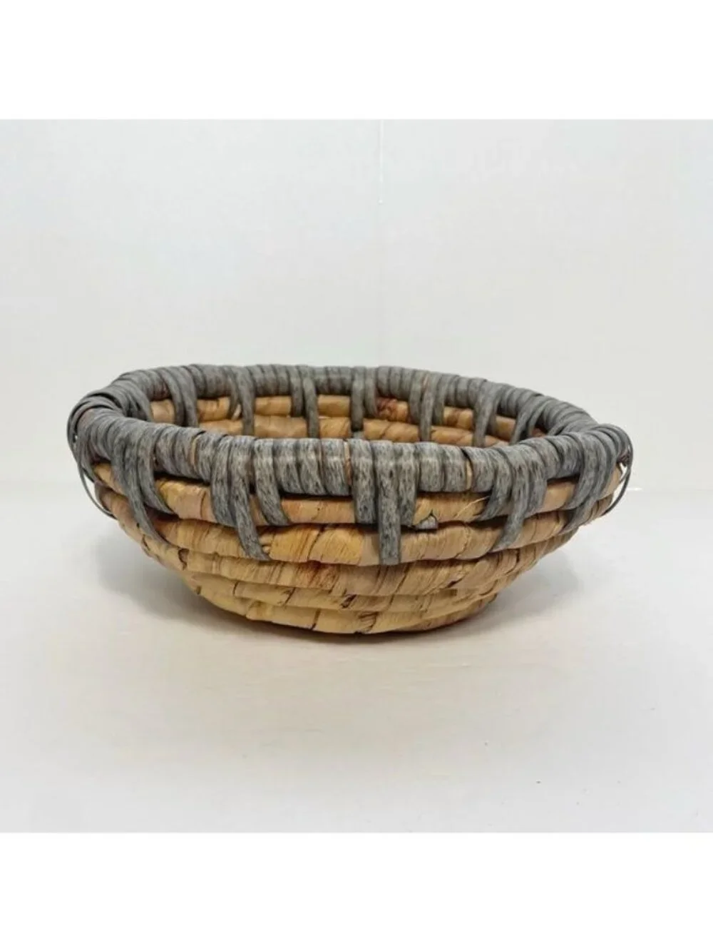 Small Hand-Made Coiled Natural Fiber Basket With Gray Top Coil